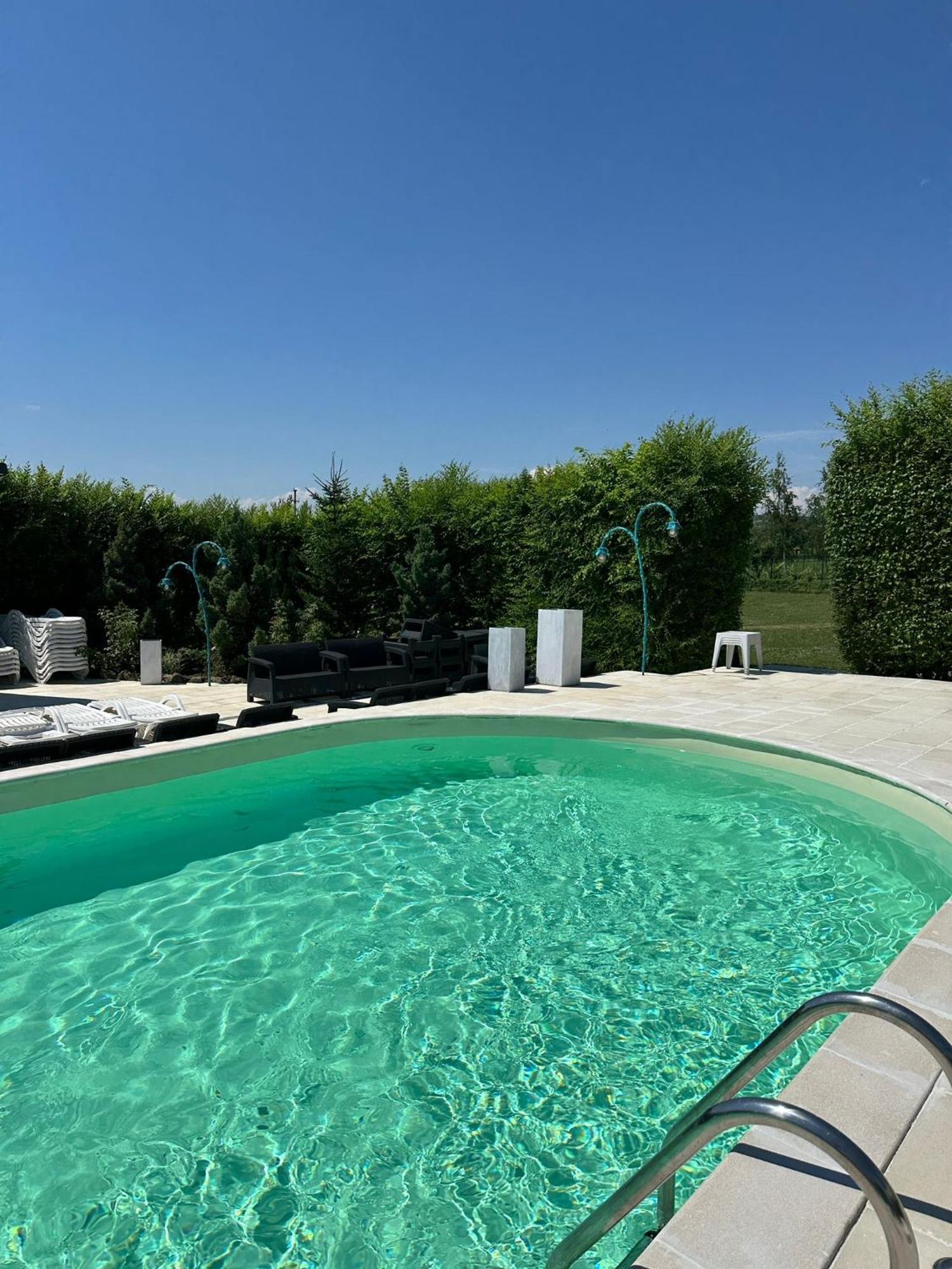 Green Oasis Apartment Stolniceni-Prajescu ภายนอก รูปภาพ